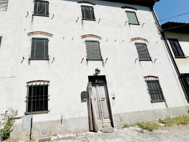 Casa indipendente in vendita a Lucca LU