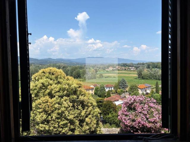 Casa indipendente in vendita a Lucca LU