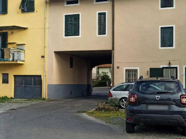 Casa indipendente in vendita a Lucca LU