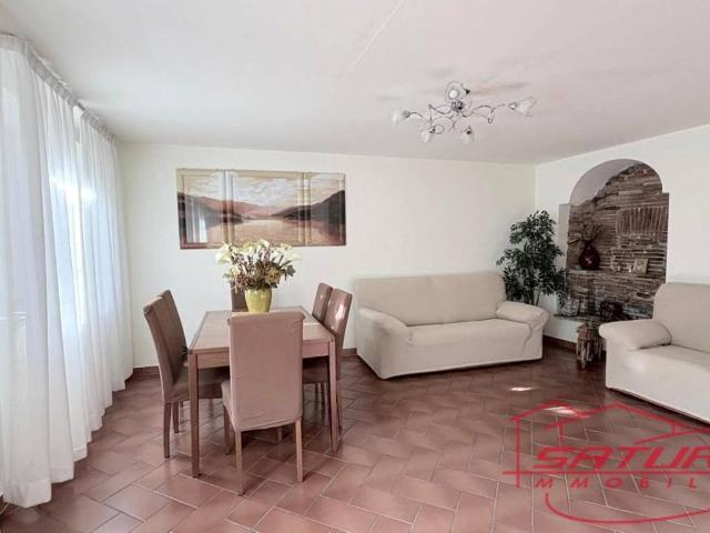 Casa indipendente in vendita a Lucca LU