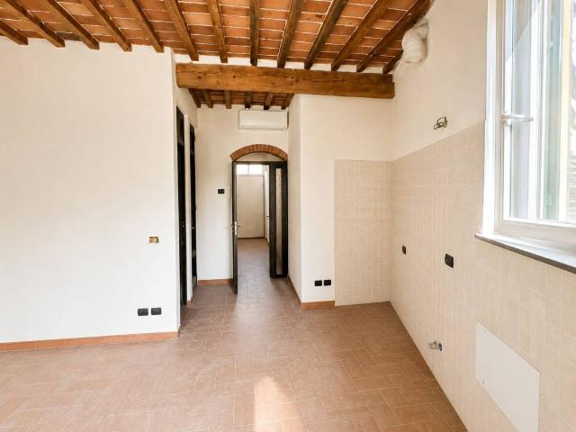 Casa indipendente in vendita a Lucca LU