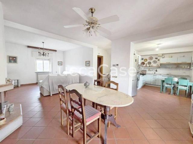 Casa indipendente in vendita a Lucca LU