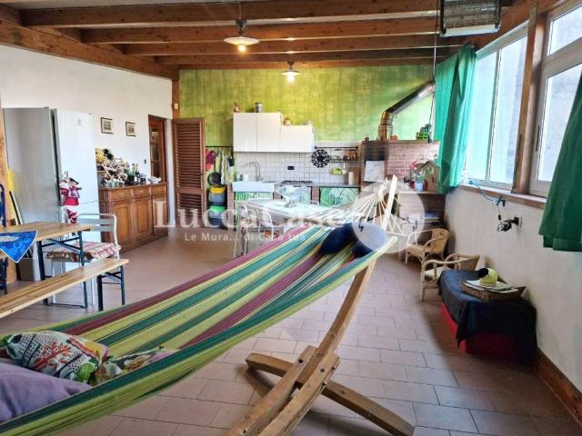 Casa indipendente in vendita a Lucca LU