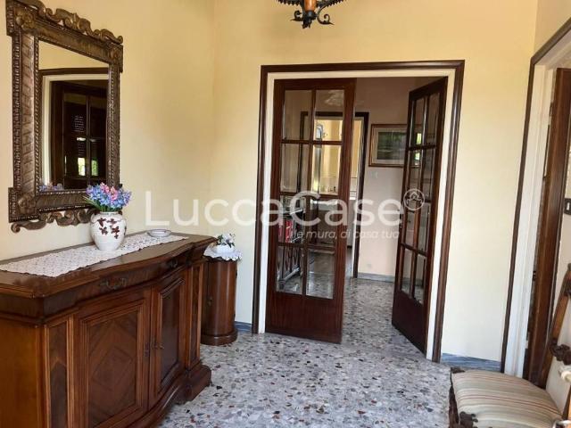 Casa indipendente in vendita a Lucca LU