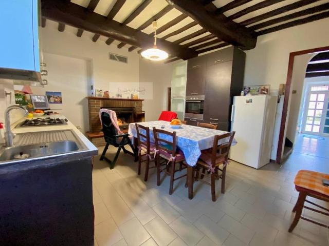 Casa indipendente in vendita a Lucca LU