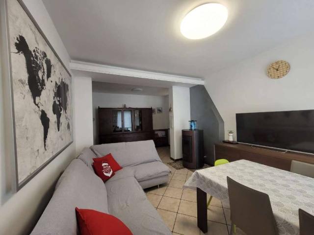Casa indipendente in vendita a Lugagnano Val d'Arda PC