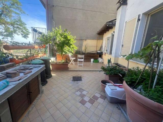 Casa indipendente in vendita a Lugagnano Val d'Arda PC