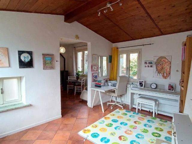 Casa indipendente in vendita a Lugagnano Val d'Arda PC