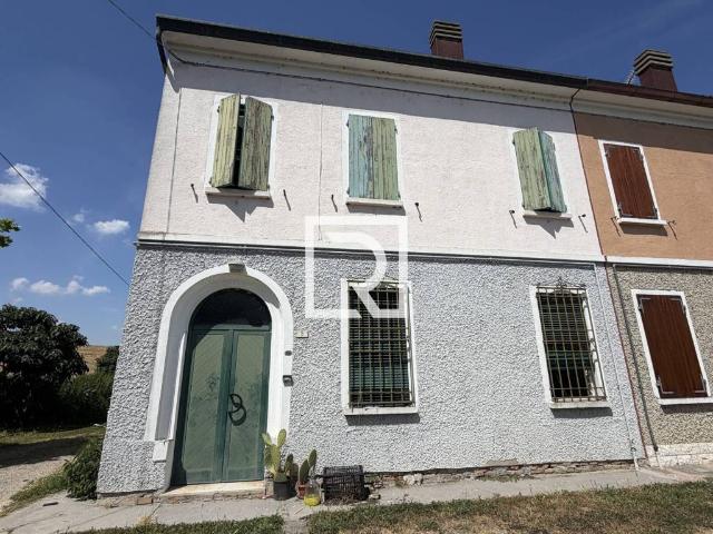 Casa indipendente in vendita a Lugo RA