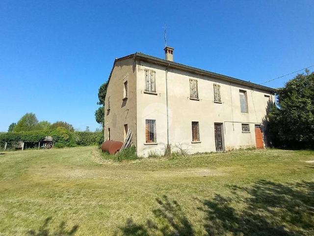 Casa indipendente in vendita a Lugo RA