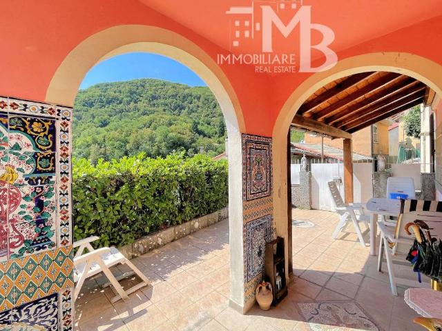 Casa indipendente in vendita a Lumarzo GE