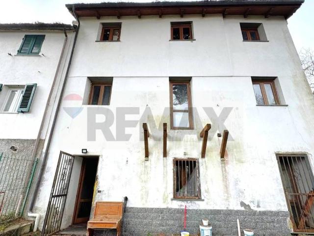 Casa indipendente in vendita a Lumarzo GE