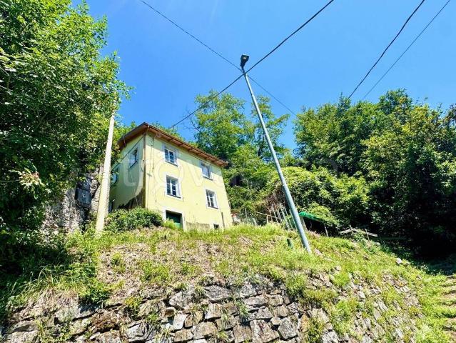 Casa indipendente in vendita a Lumarzo, Lumarzo