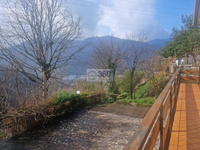 Casa indipendente in vendita a Lumezzane via Prati Comuni