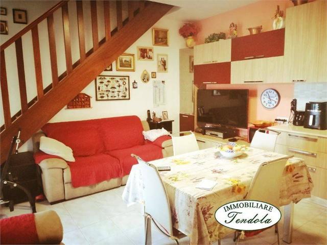Casa indipendente in vendita a Luni SP