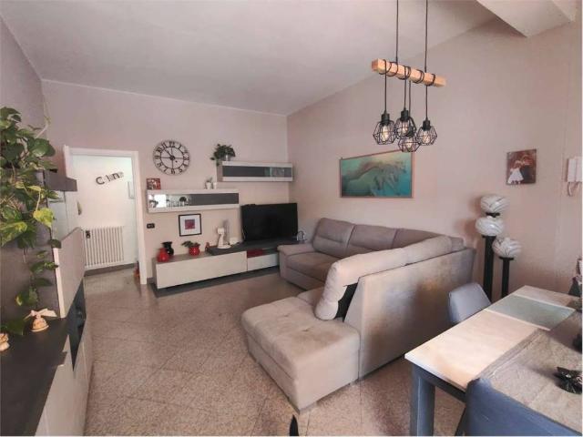 Casa indipendente in vendita a Luni SP