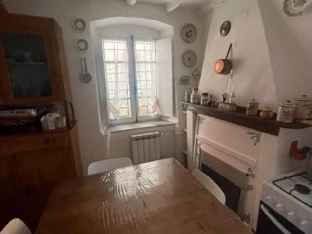 Casa indipendente in vendita a Luni SP