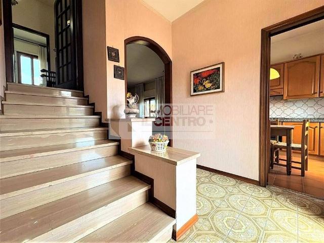 Casa indipendente in vendita a Luni SP
