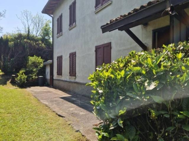 Casa indipendente in vendita a Lurago d'Erba CO