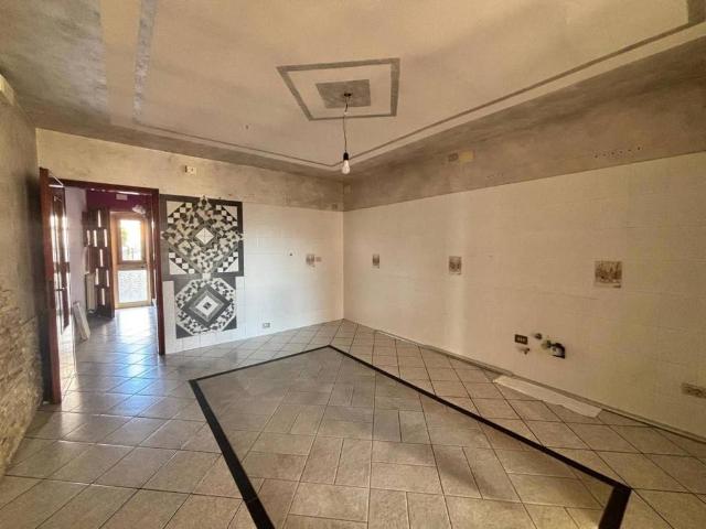 Casa indipendente in vendita a Lusia RO