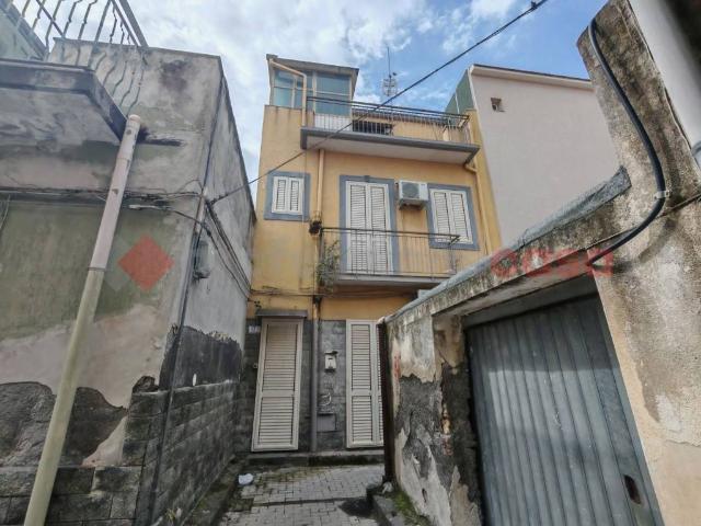 Casa indipendente in vendita a Motta Sant'Anastasia CT