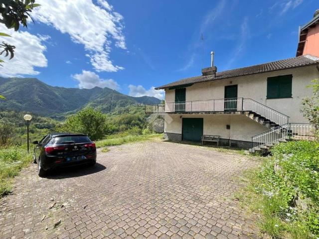 Casa indipendente in vendita a Moconesi via Novellina, 1