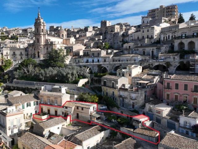 Casa indipendente in vendita a Modica Bassa, Modica