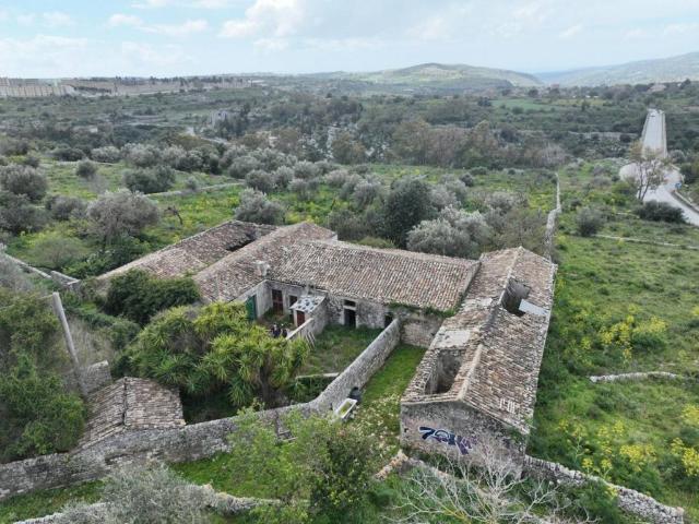 Casa indipendente in vendita a Modica RG