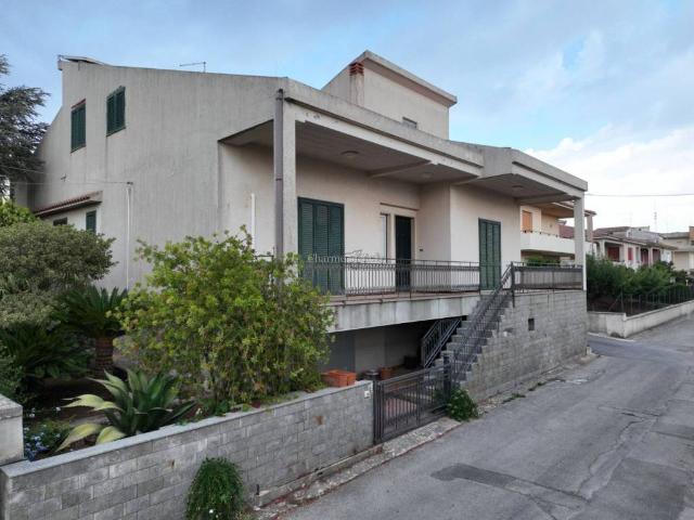 Casa indipendente in vendita a Modica RG
