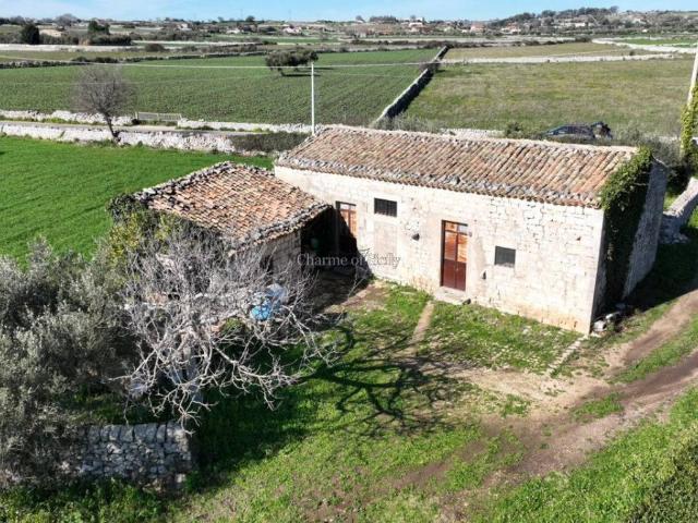 Casa indipendente in vendita a Modica RG