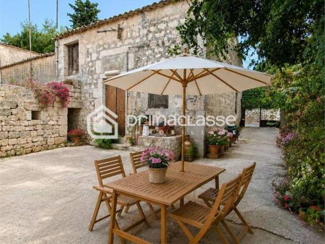 Casa indipendente in vendita a Modica