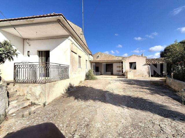 Casa indipendente in vendita a Modica