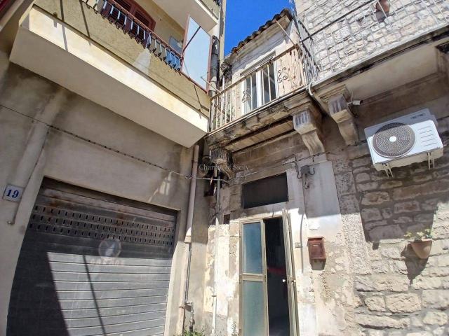 Casa indipendente in vendita a Modica