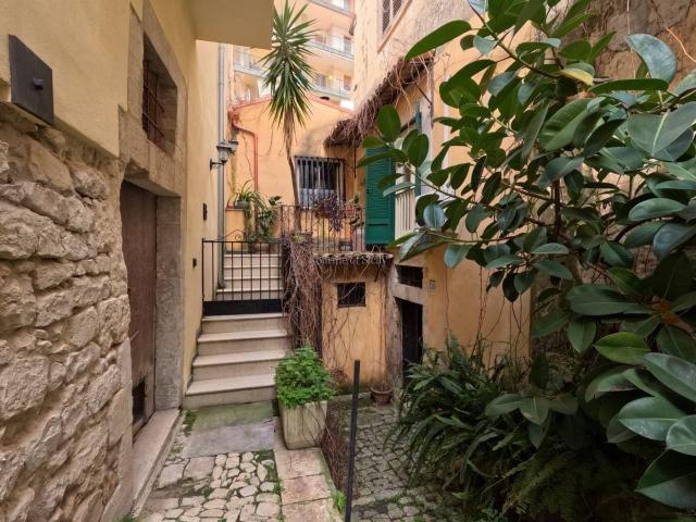 Casa indipendente in vendita a Modica