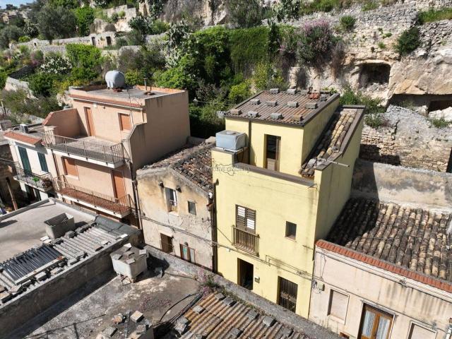 Casa indipendente in vendita a Modica