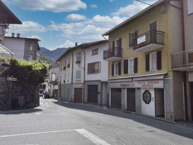 Casa indipendente in vendita a Moggio LC