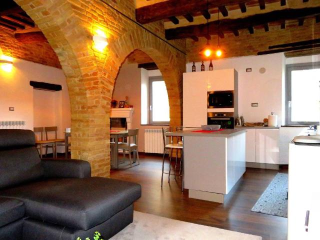 Casa indipendente in vendita a Mogliano MC