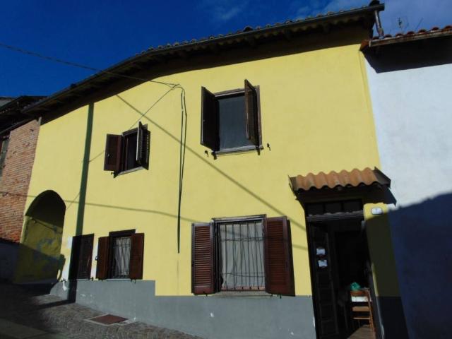 Casa indipendente in vendita a Mombaruzzo AT