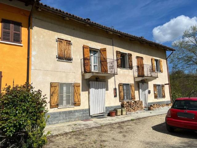 Casa indipendente in vendita a Mombercelli AT
