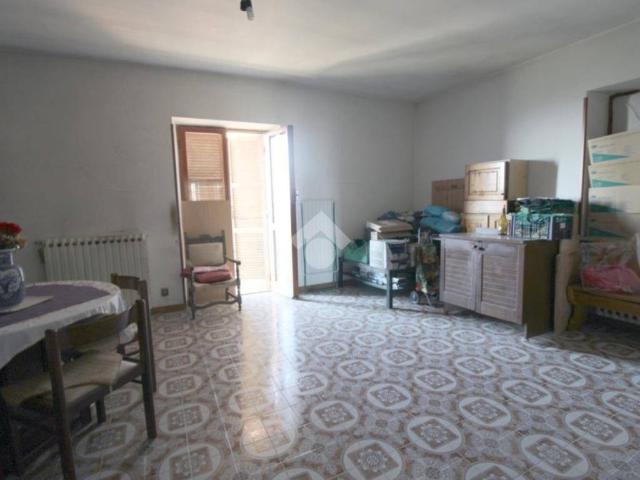 Casa indipendente in vendita a Mompeo RI