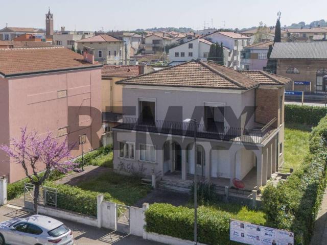 Casa indipendente in vendita a Mondolfo PU