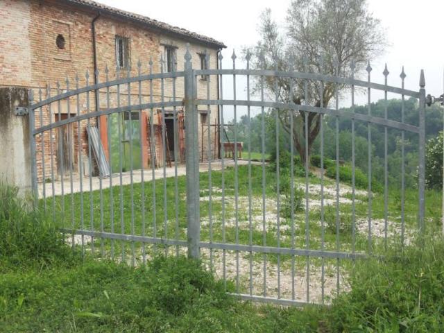 Casa indipendente in vendita a Mondavio