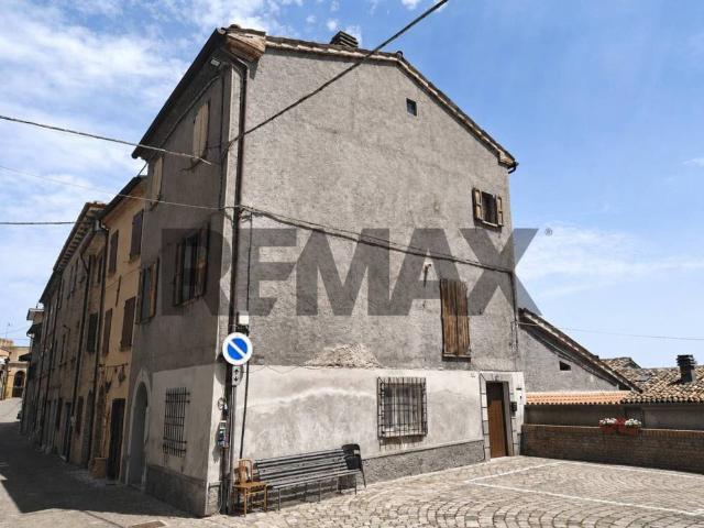 Casa indipendente in vendita a Mondaino RN