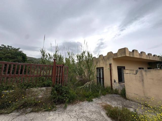 Casa indipendente in vendita a Mondragone CE