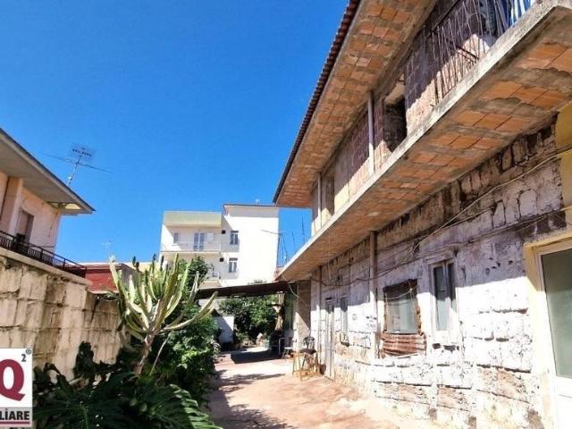 Casa indipendente in vendita a Mondragone CE