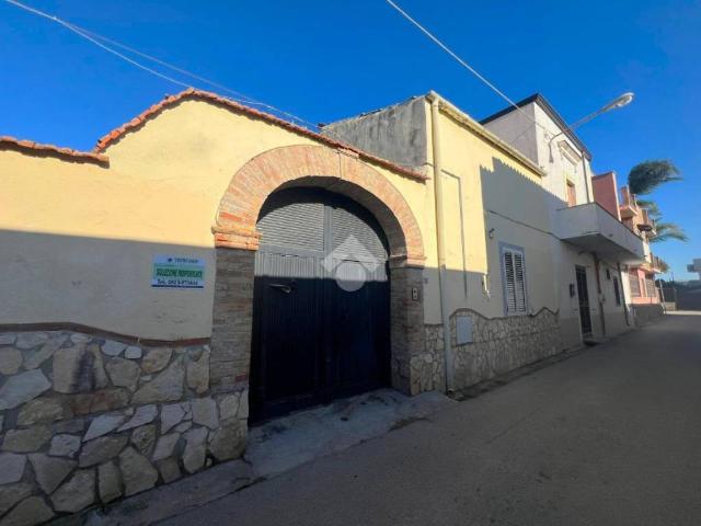Casa indipendente in vendita a Mondragone CE