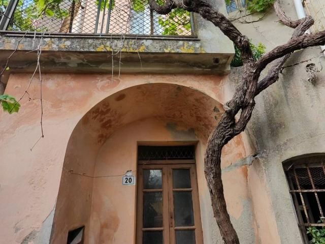 Casa indipendente in vendita a Monforte San Giorgio ME