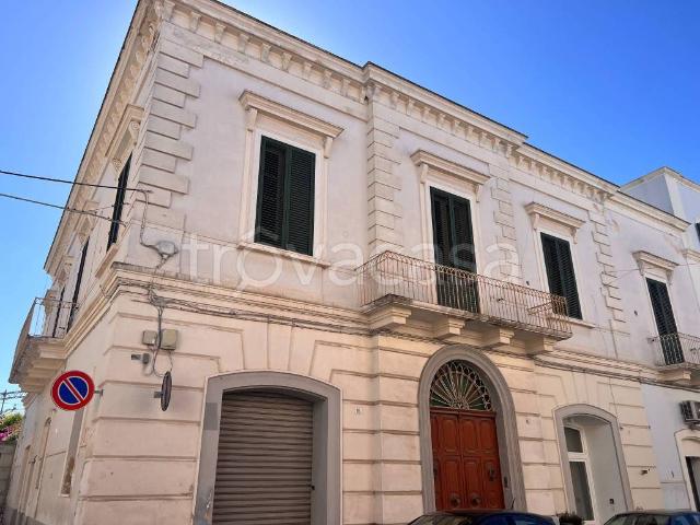 Casa indipendente in vendita a Monopoli via Roma, 16/18