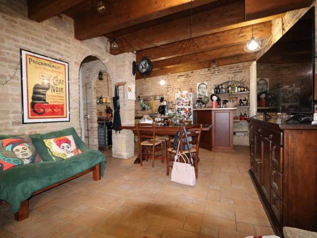 Casa indipendente in vendita a Monsampolo del Tronto AP