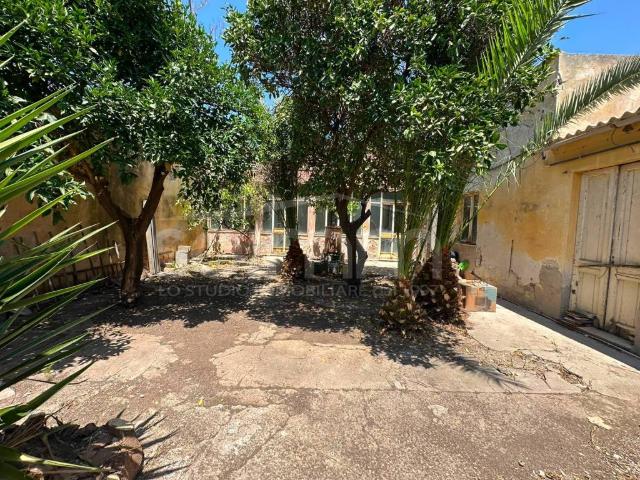 Casa indipendente in vendita a Monserrato CA